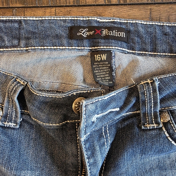 Love Nation Blue Jean Shorts - Picture 2 of 4